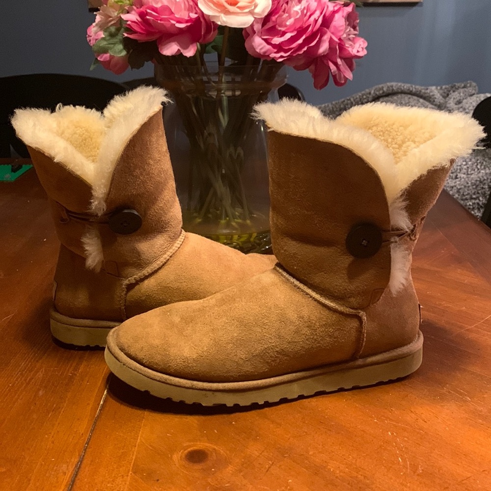 UGG Bailey Button Boots size 9